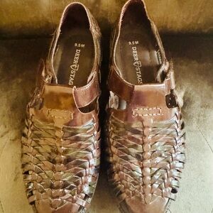 Deer Stags Men's Woven Brown Sandals